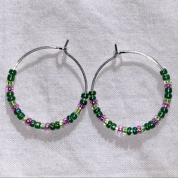 Beaded Hoop Earrings
25mm stainless steel - Picture 13 of 16